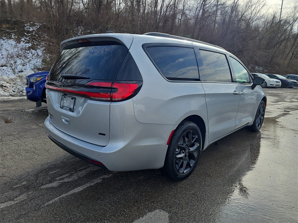 2026 Chrysler Pacifica PACIFICA SELECT AWD