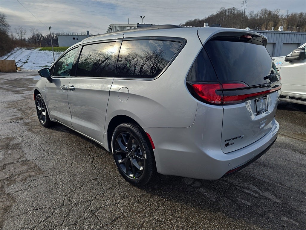 2026 Chrysler Pacifica PACIFICA SELECT AWD