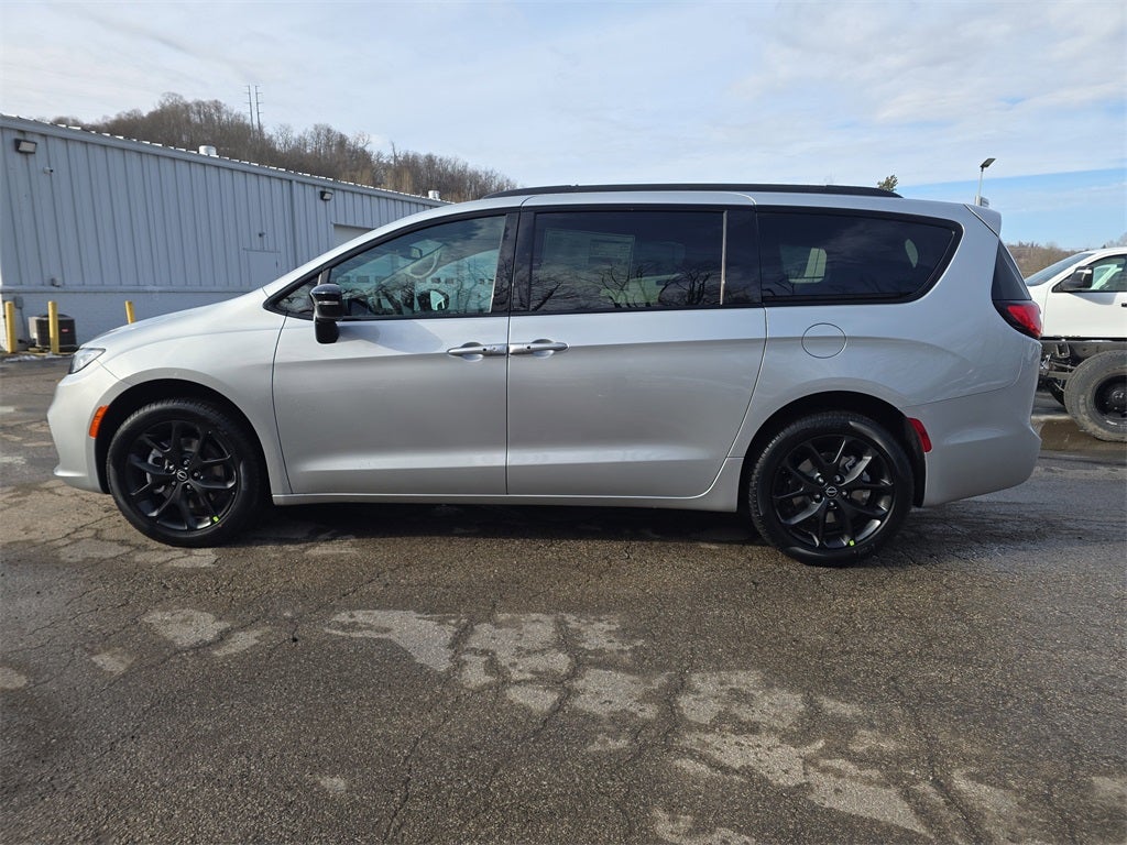 2026 Chrysler Pacifica PACIFICA SELECT AWD