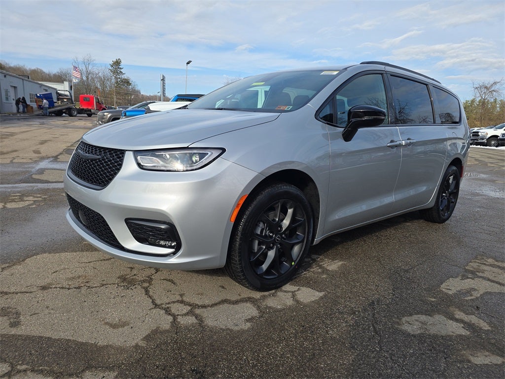 2026 Chrysler Pacifica PACIFICA SELECT AWD