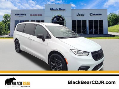 2026 Chrysler Pacifica PACIFICA SELECT AWD