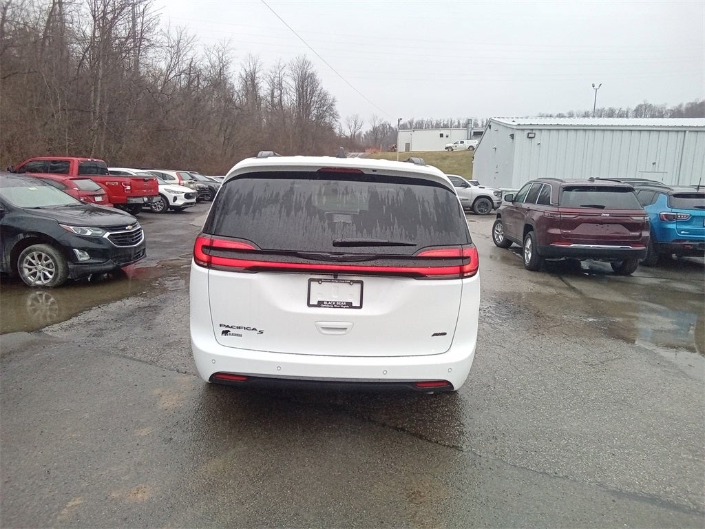2026 Chrysler Pacifica PACIFICA SELECT AWD