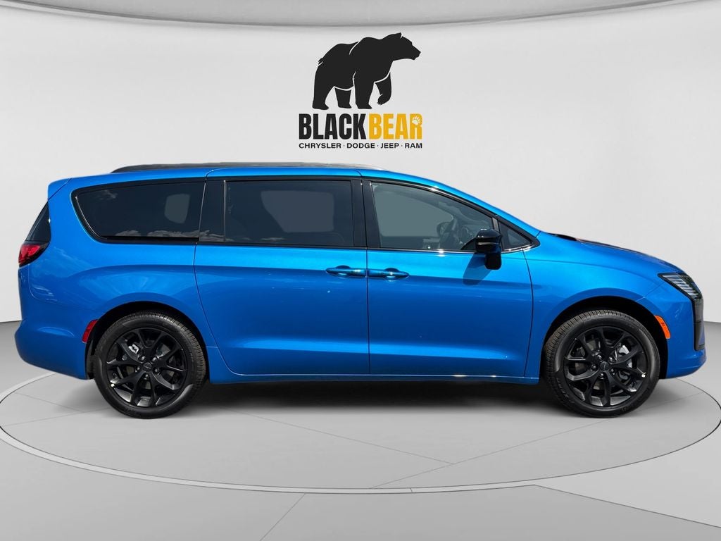 2027 Chrysler Pacifica PACIFICA LIMITED AWD