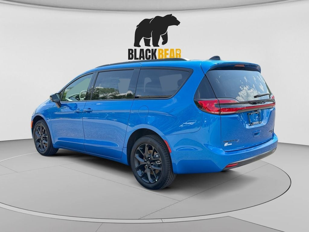2027 Chrysler Pacifica PACIFICA LIMITED AWD