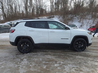 2025 Jeep Compass COMPASS LATITUDE 4X4