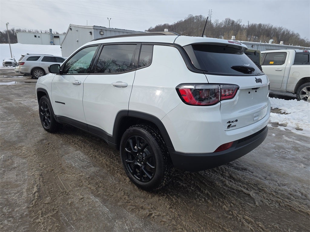 2025 Jeep Compass COMPASS LATITUDE 4X4