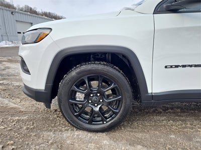 2025 Jeep Compass COMPASS LATITUDE 4X4