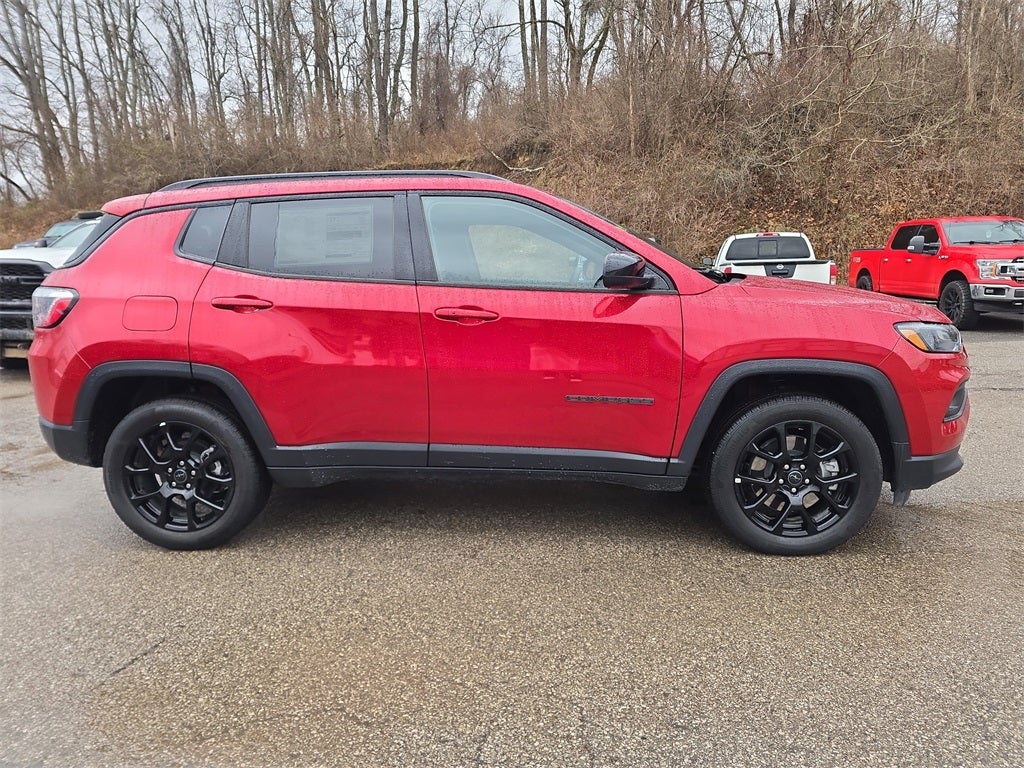 2025 Jeep Compass COMPASS LATITUDE 4X4
