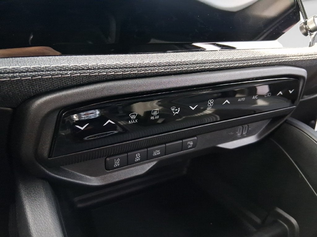 2026 Jeep Cherokee CHEROKEE 4X4