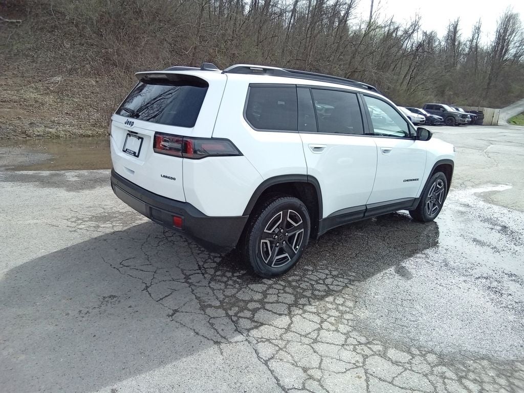 2026 Jeep Cherokee CHEROKEE LAREDO 4X4