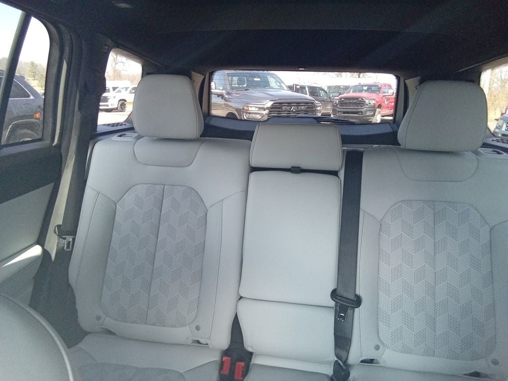 2026 Jeep Cherokee CHEROKEE OVERLAND 4X4