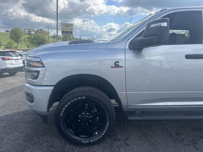 2026 RAM 2500 RAM 2500 BLACK EXPRESS CREW CAB 4X4 6'4' BOX