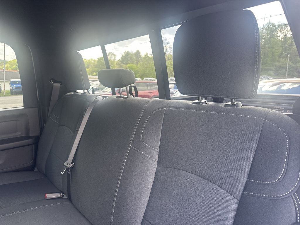 2026 RAM 2500 RAM 2500 BLACK EXPRESS CREW CAB 4X4 6'4' BOX