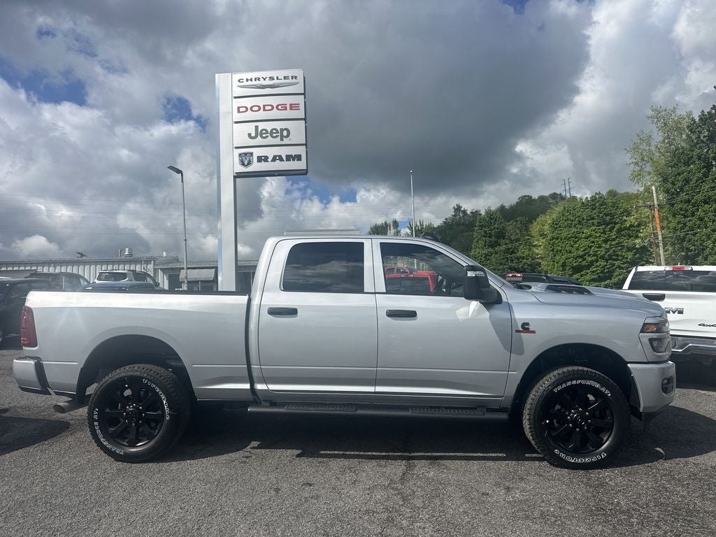 2026 RAM 2500 RAM 2500 BLACK EXPRESS CREW CAB 4X4 6'4' BOX