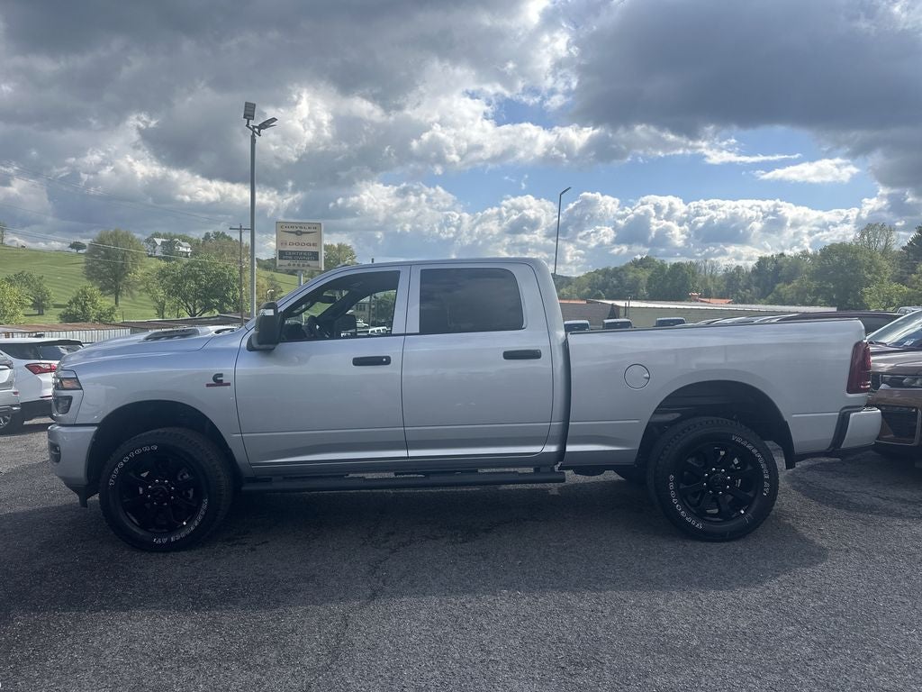 2026 RAM 2500 RAM 2500 BLACK EXPRESS CREW CAB 4X4 6'4' BOX