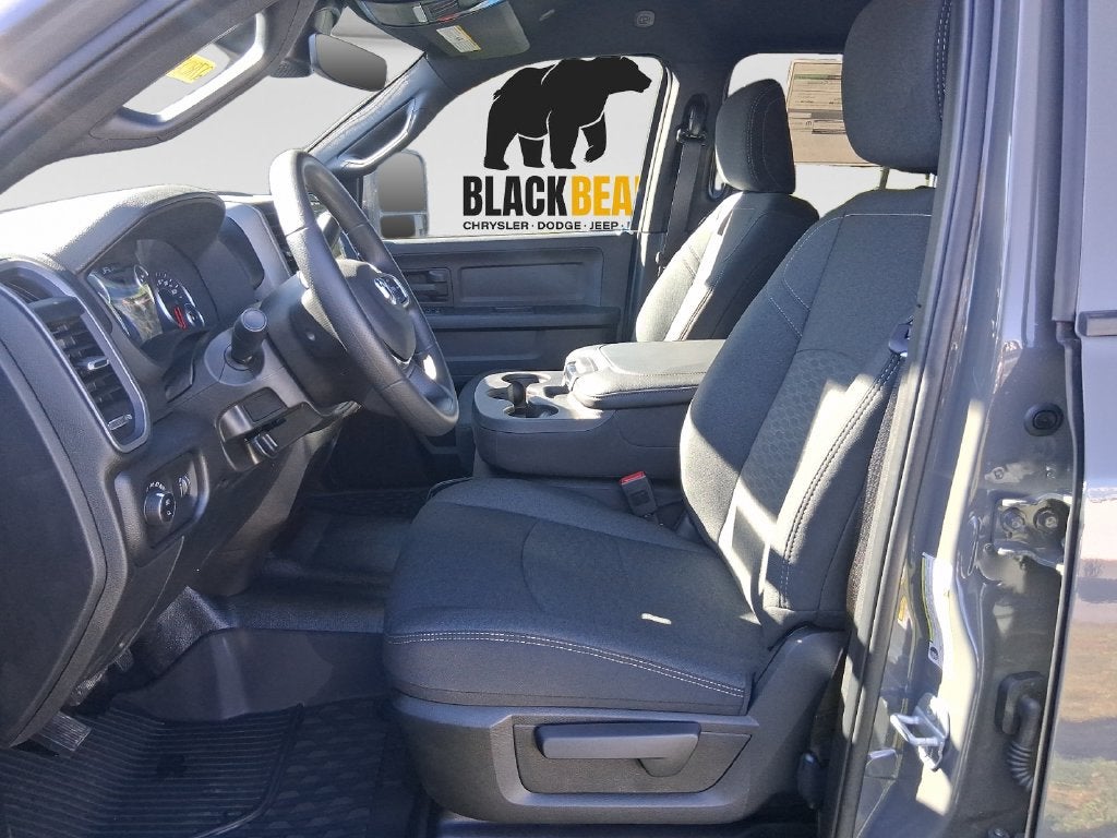 2027 RAM Ram 2500 RAM 2500 BLACK EXPRESS CREW CAB 4X4 6'4' BOX