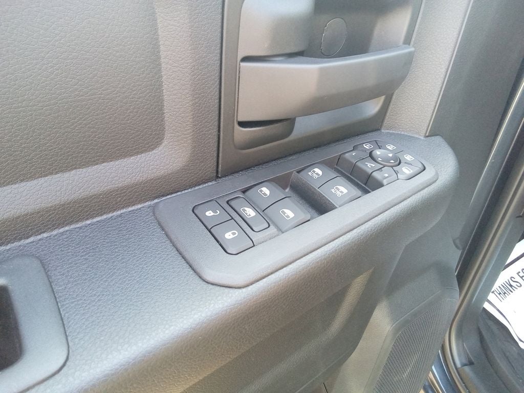 2026 RAM Ram 2500 RAM 2500 BLACK EXPRESS CREW CAB 4X4 6'4' BOX