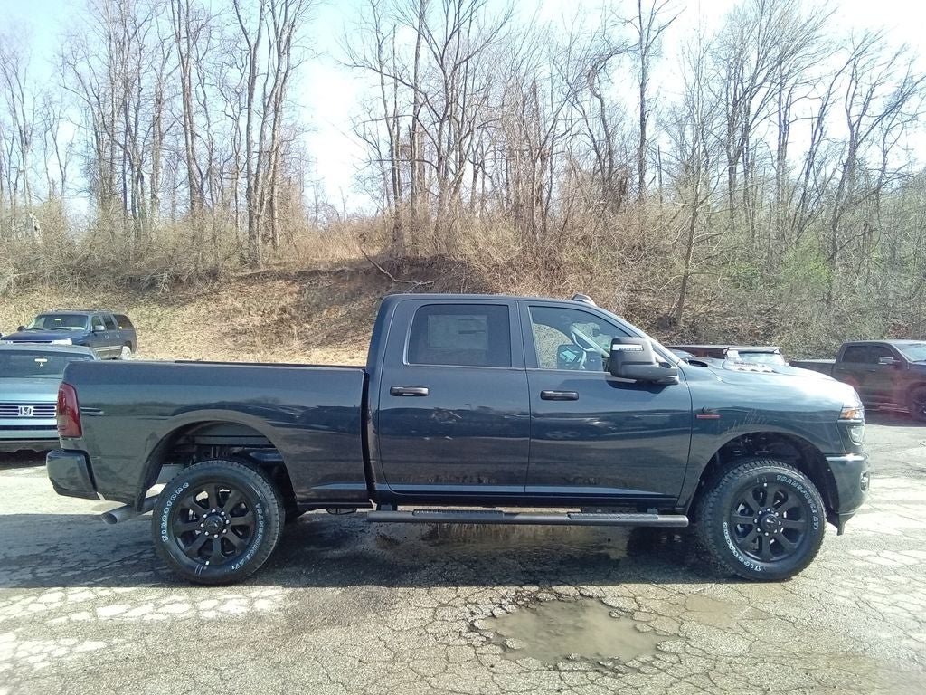 2026 RAM Ram 2500 RAM 2500 BLACK EXPRESS CREW CAB 4X4 6'4' BOX