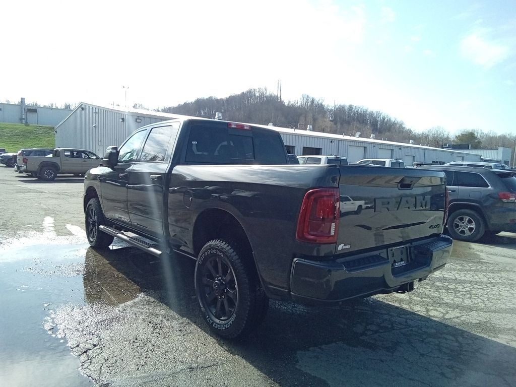 2026 RAM Ram 2500 RAM 2500 BLACK EXPRESS CREW CAB 4X4 6'4' BOX