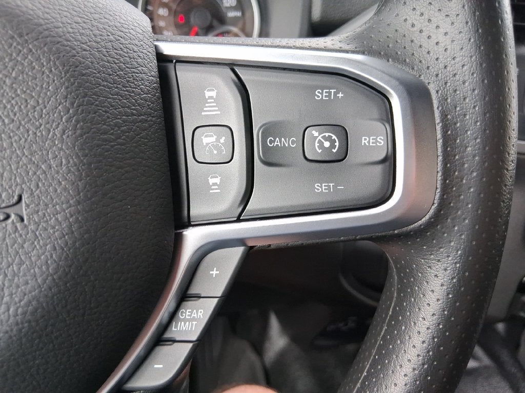 2027 RAM Ram 3500 RAM 3500 TRADESMAN CREW CAB 4X4 8' BOX