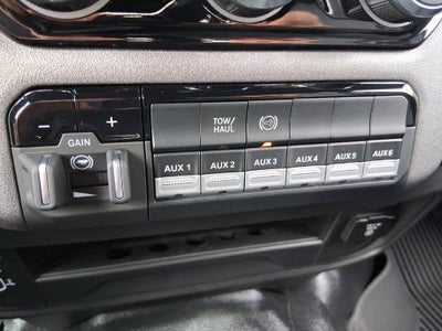 2027 RAM Ram 3500 RAM 3500 TRADESMAN CREW CAB 4X4 8' BOX