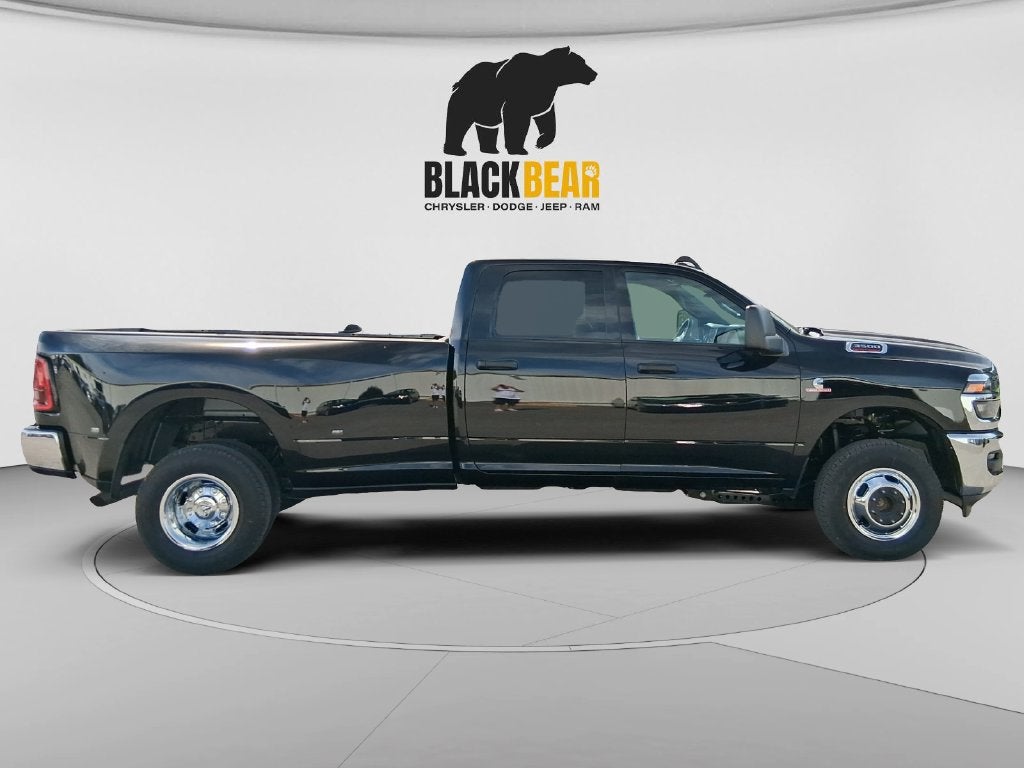 2027 RAM Ram 3500 RAM 3500 TRADESMAN CREW CAB 4X4 8' BOX
