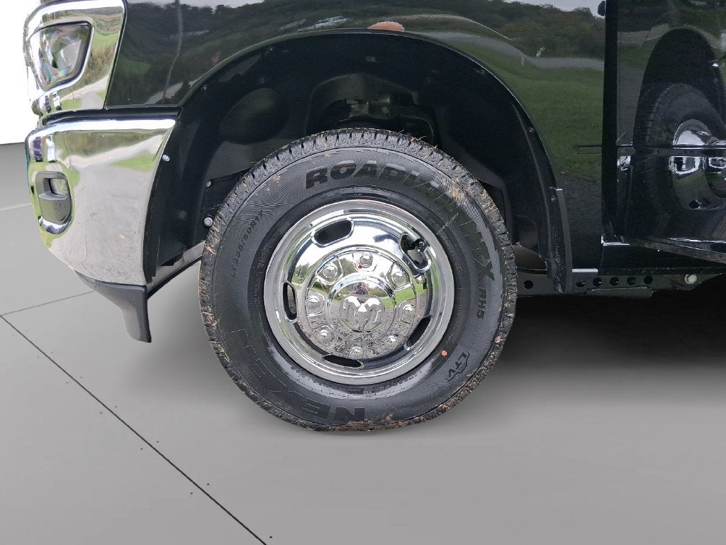 2027 RAM Ram 3500 RAM 3500 TRADESMAN CREW CAB 4X4 8' BOX