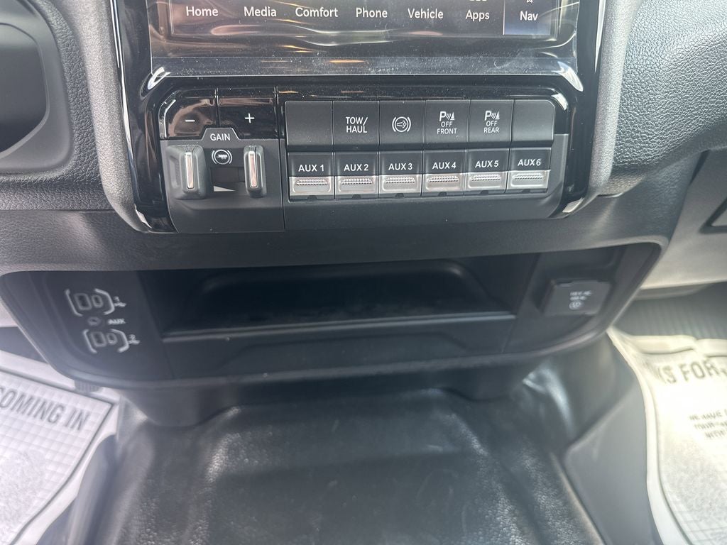 2026 RAM Ram 3500 RAM 3500 TRADESMAN CREW CAB 4X4 8' BOX