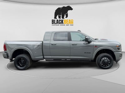 2026 RAM Ram 3500 RAM 3500 LIMITED MEGA CAB 4X4 6'4' BOX