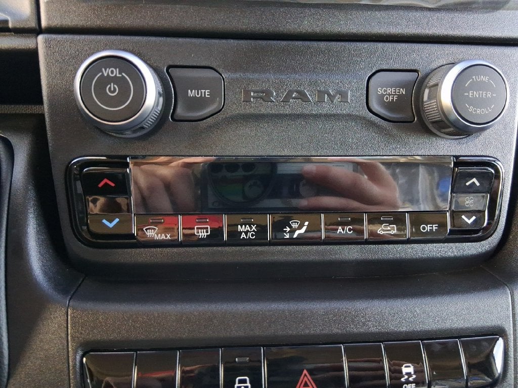 2027 RAM ProMaster Cargo Van Tradesman