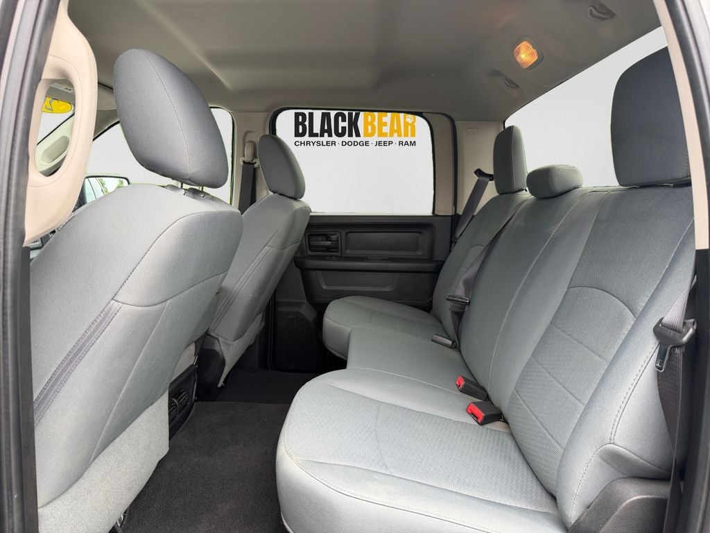 2017 RAM 1500 Express Crew Cab 4x4 5'7' Box