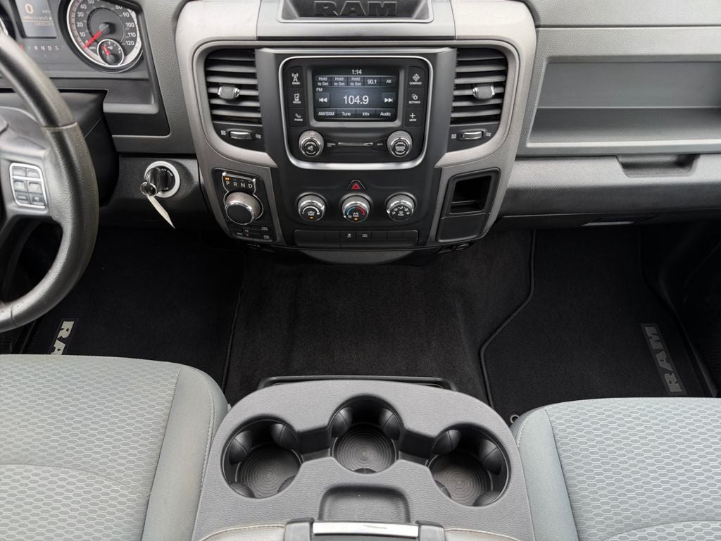 2017 RAM 1500 Express Crew Cab 4x4 5'7' Box
