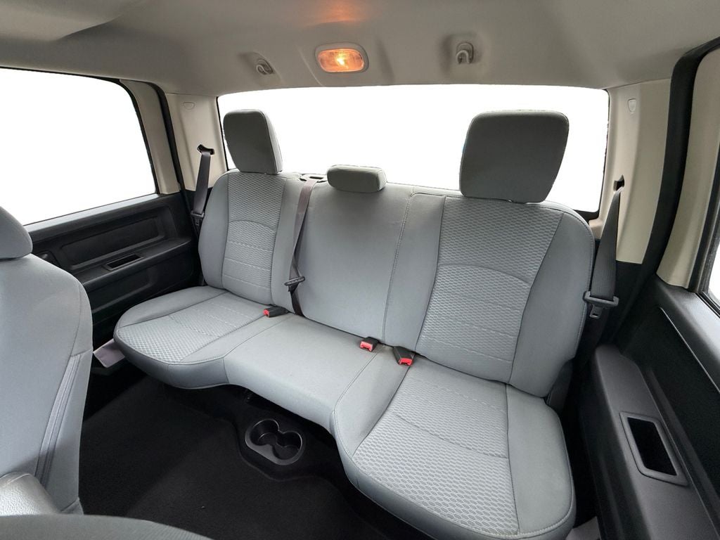 2017 RAM 1500 Express Crew Cab 4x4 5'7' Box