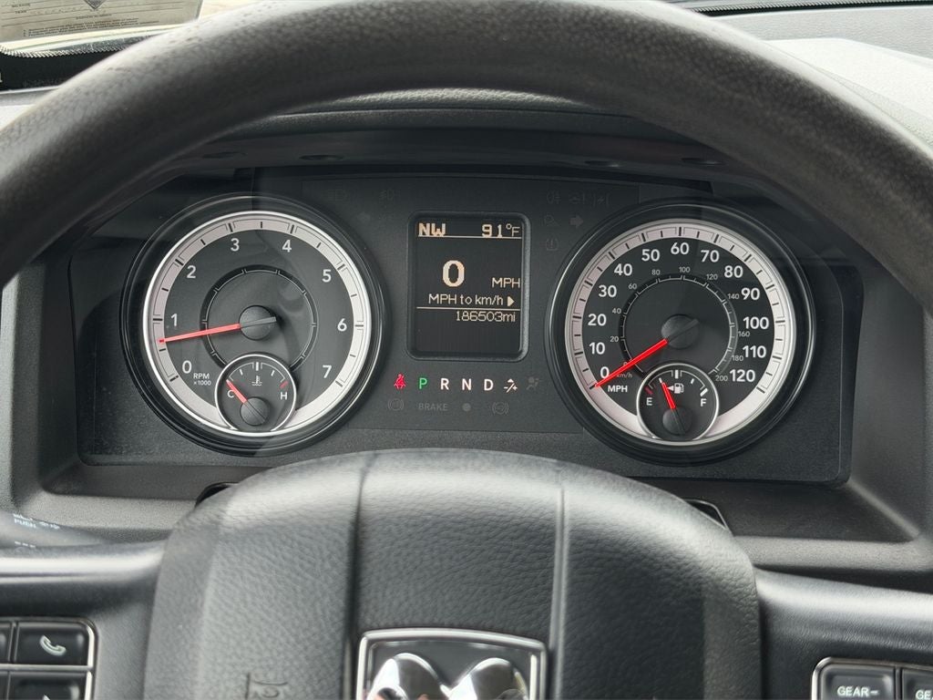 2017 RAM 1500 Express Crew Cab 4x4 5'7' Box