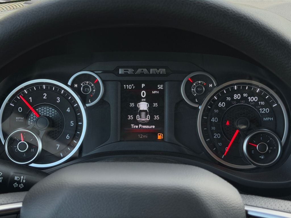2026 RAM 1500 RAM 1500 TRADESMAN CREW CAB 4X4 5'7' BOX