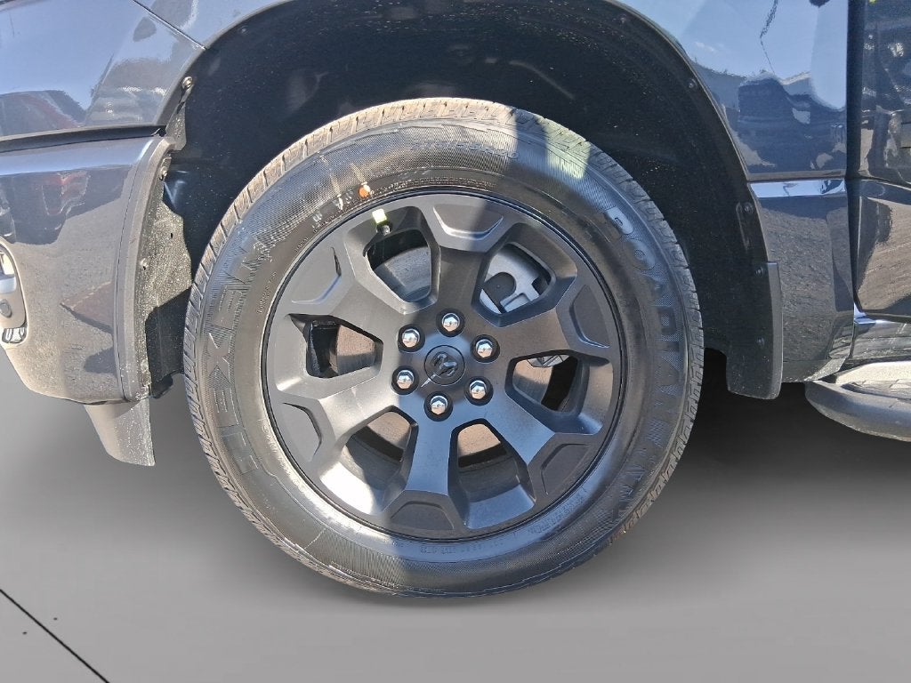 2027 RAM Ram 1500 RAM 1500 EXPRESS CREW CAB 4X4 5'7' BOX