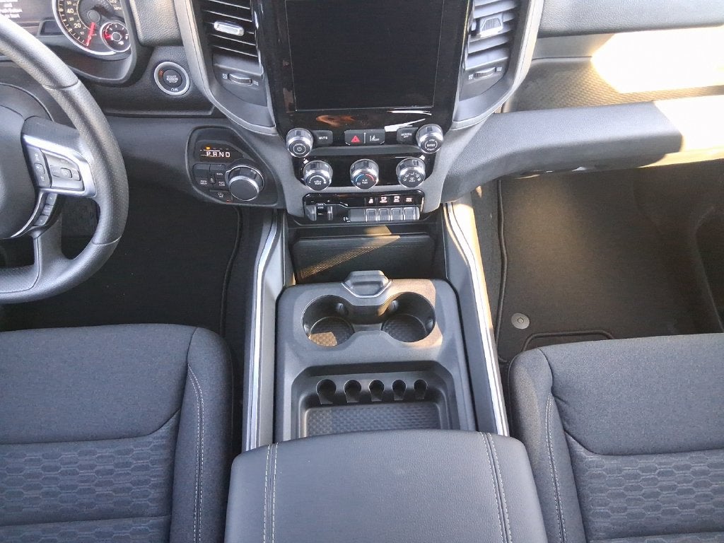 2027 RAM Ram 1500 RAM 1500 EXPRESS CREW CAB 4X4 5'7' BOX