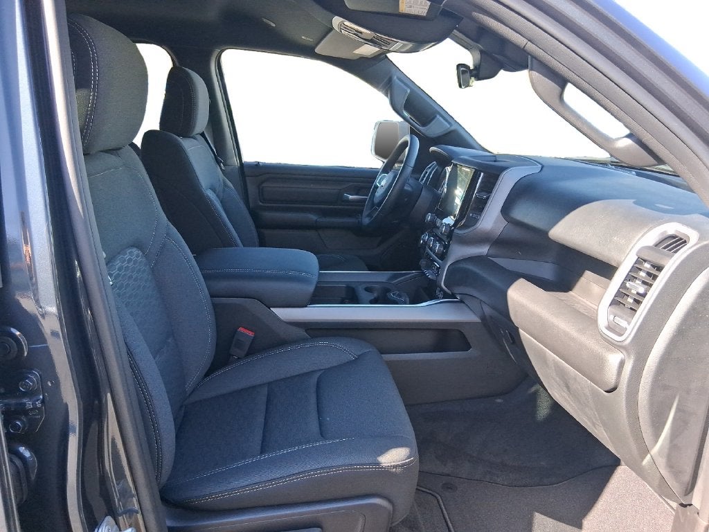 2027 RAM Ram 1500 RAM 1500 EXPRESS CREW CAB 4X4 5'7' BOX