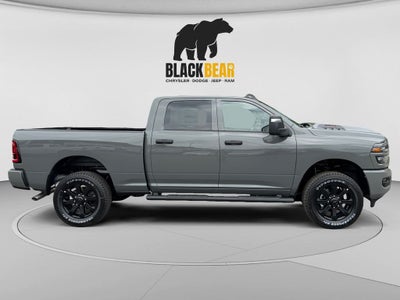 2026 RAM Ram 2500 RAM 2500 BLACK EXPRESS CREW CAB 4X4 6'4' BOX