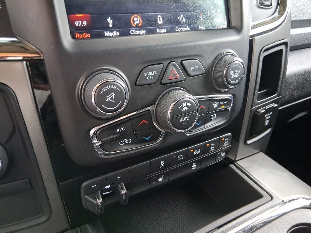 2018 RAM 2500 Big Horn Crew Cab 4x4 6'4' Box