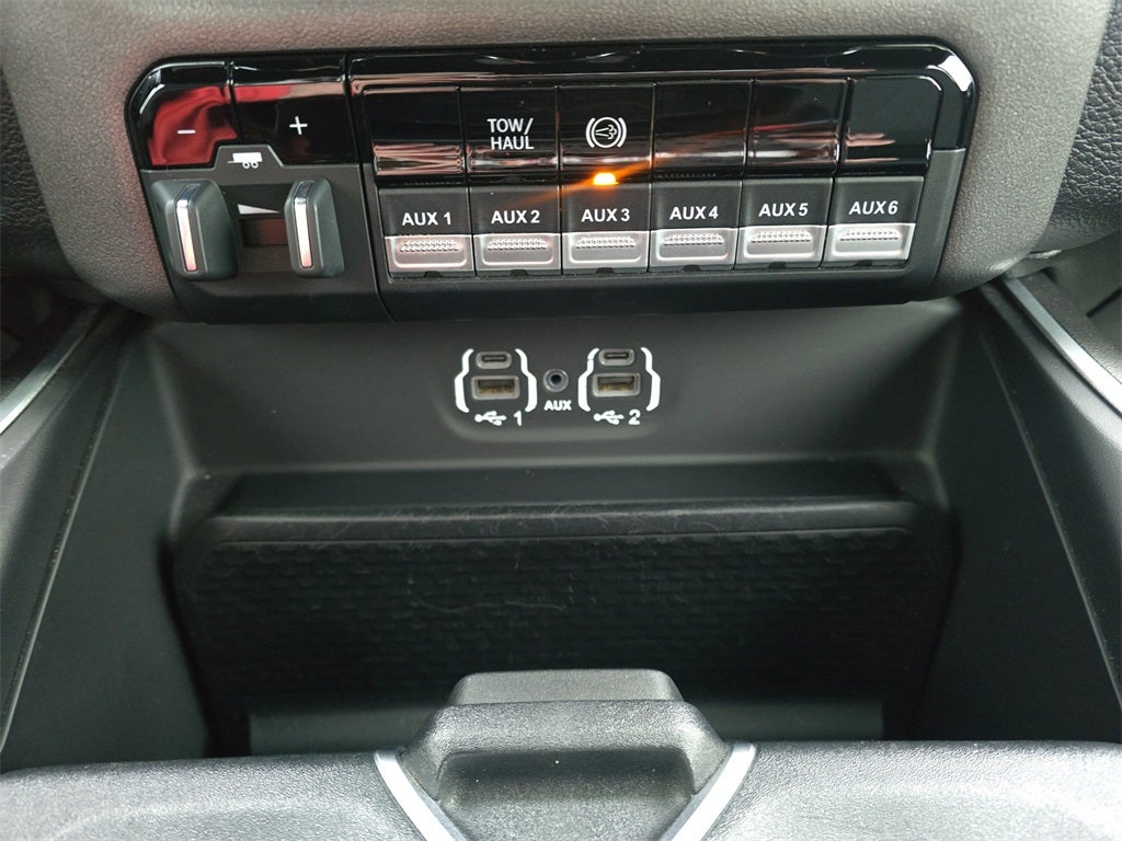 2020 RAM 2500 Big Horn Crew Cab 4X4 6'4' Box