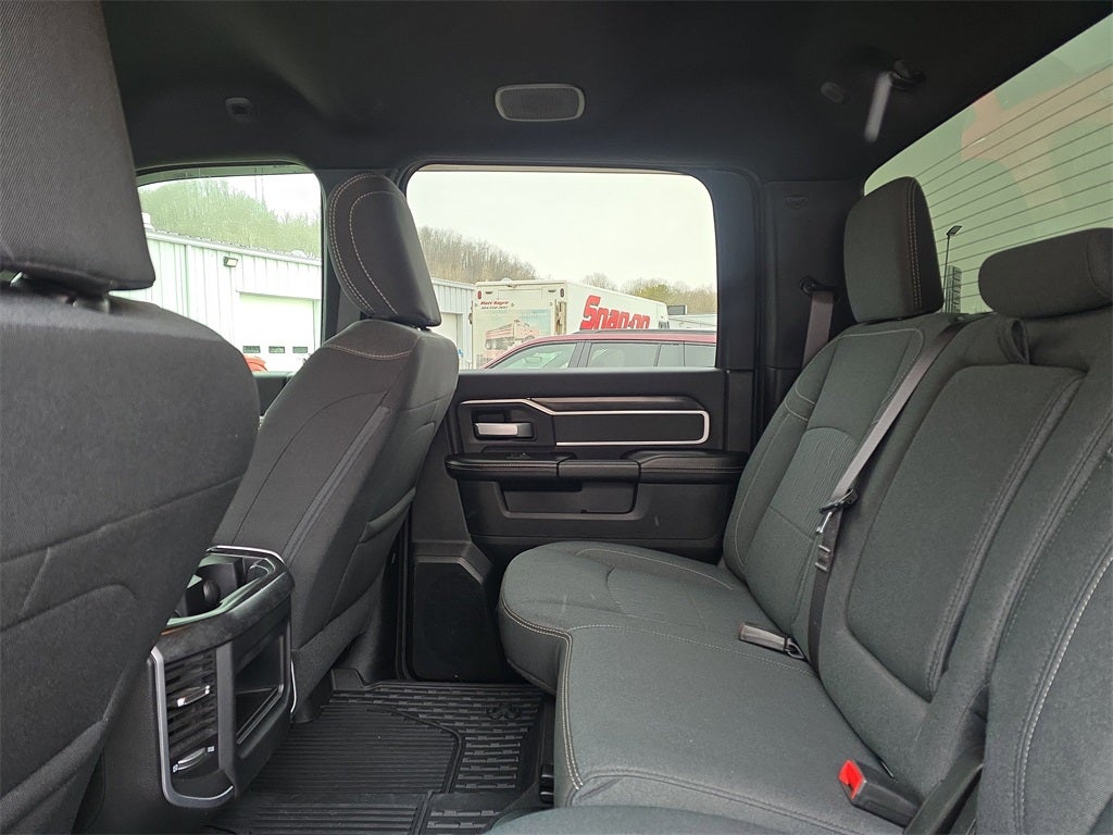 2020 RAM 2500 Big Horn Crew Cab 4X4 6'4' Box