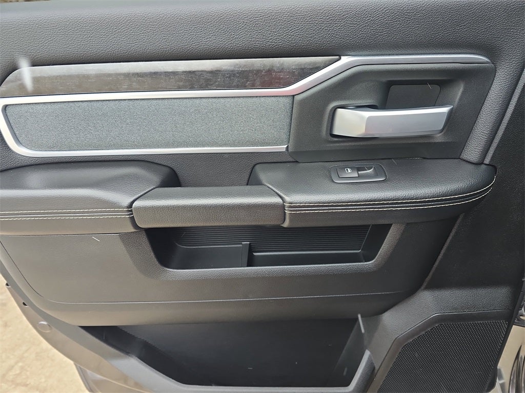 2020 RAM 2500 Big Horn Crew Cab 4X4 6'4' Box