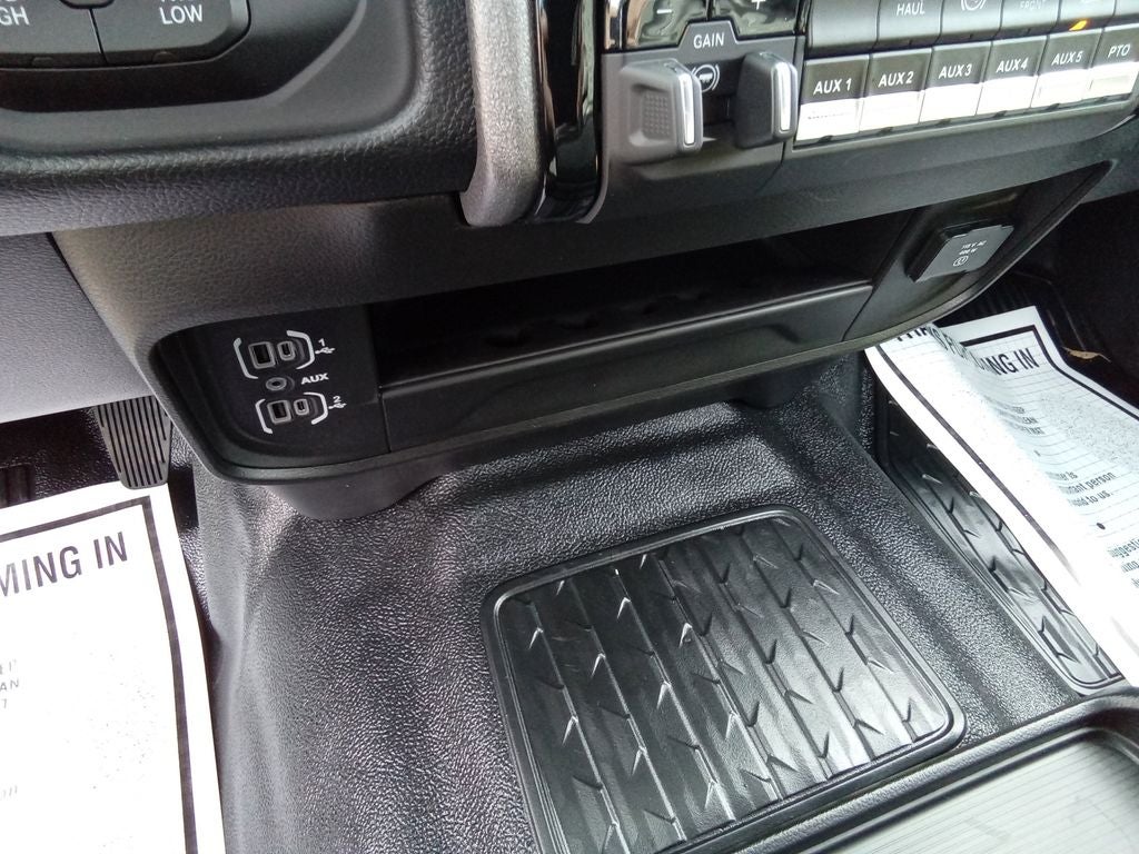 2026 RAM Ram 5500 Chassis Cab RAM 5500 TRADESMAN CHASSIS CREW CAB 4X4 60' CA