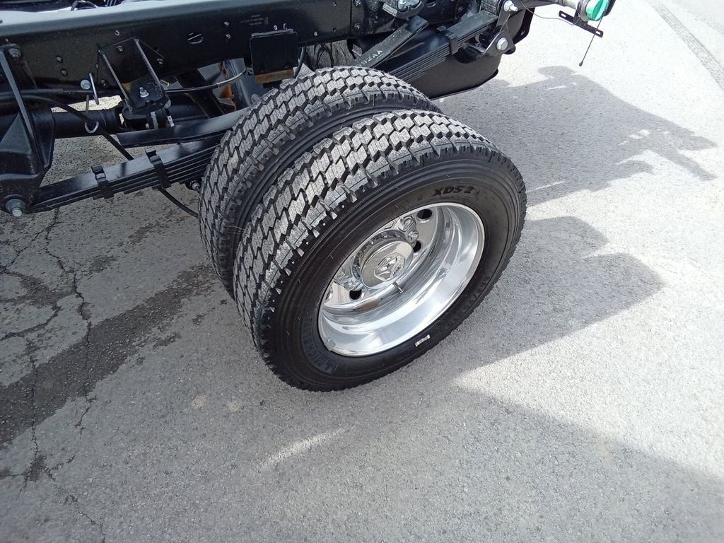 2026 RAM Ram 5500 Chassis Cab RAM 5500 TRADESMAN CHASSIS CREW CAB 4X4 60' CA