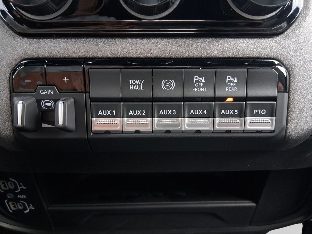 2027 RAM 5500 Chassis Cab Tradesman