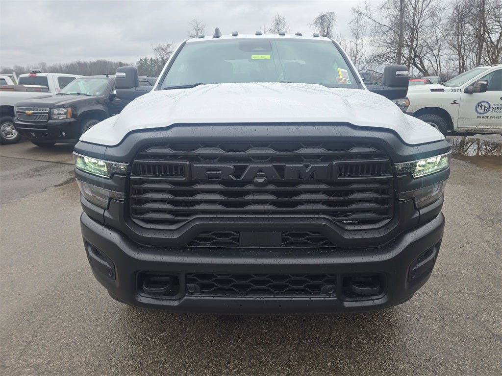 2026 RAM Ram 3500 Chassis Cab RAM 3500 TRADESMAN CREW CAB CHASSIS 4X4 60' CA