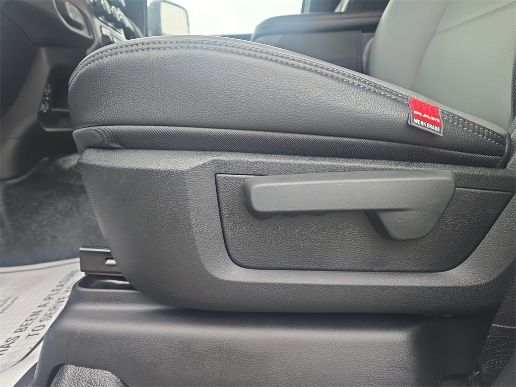 2026 RAM Ram 3500 Chassis Cab RAM 3500 TRADESMAN CREW CAB CHASSIS 4X4 60' CA