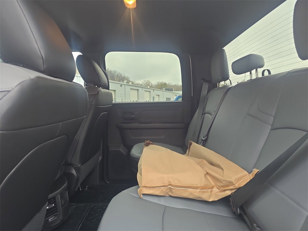 2026 RAM Ram 3500 Chassis Cab RAM 3500 TRADESMAN CREW CAB CHASSIS 4X4 60' CA