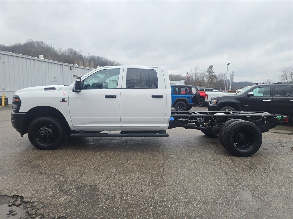2026 RAM Ram 3500 Chassis Cab RAM 3500 TRADESMAN CREW CAB CHASSIS 4X4 60' CA
